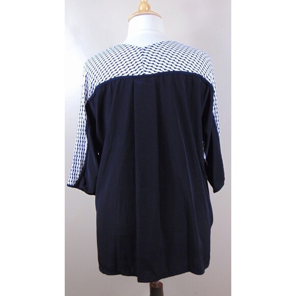 Lane Bryant Top Women's 18 / 20 Dolman Sleeve Striped V-Neck Tee Stretch S/S - Picture 7 of 9